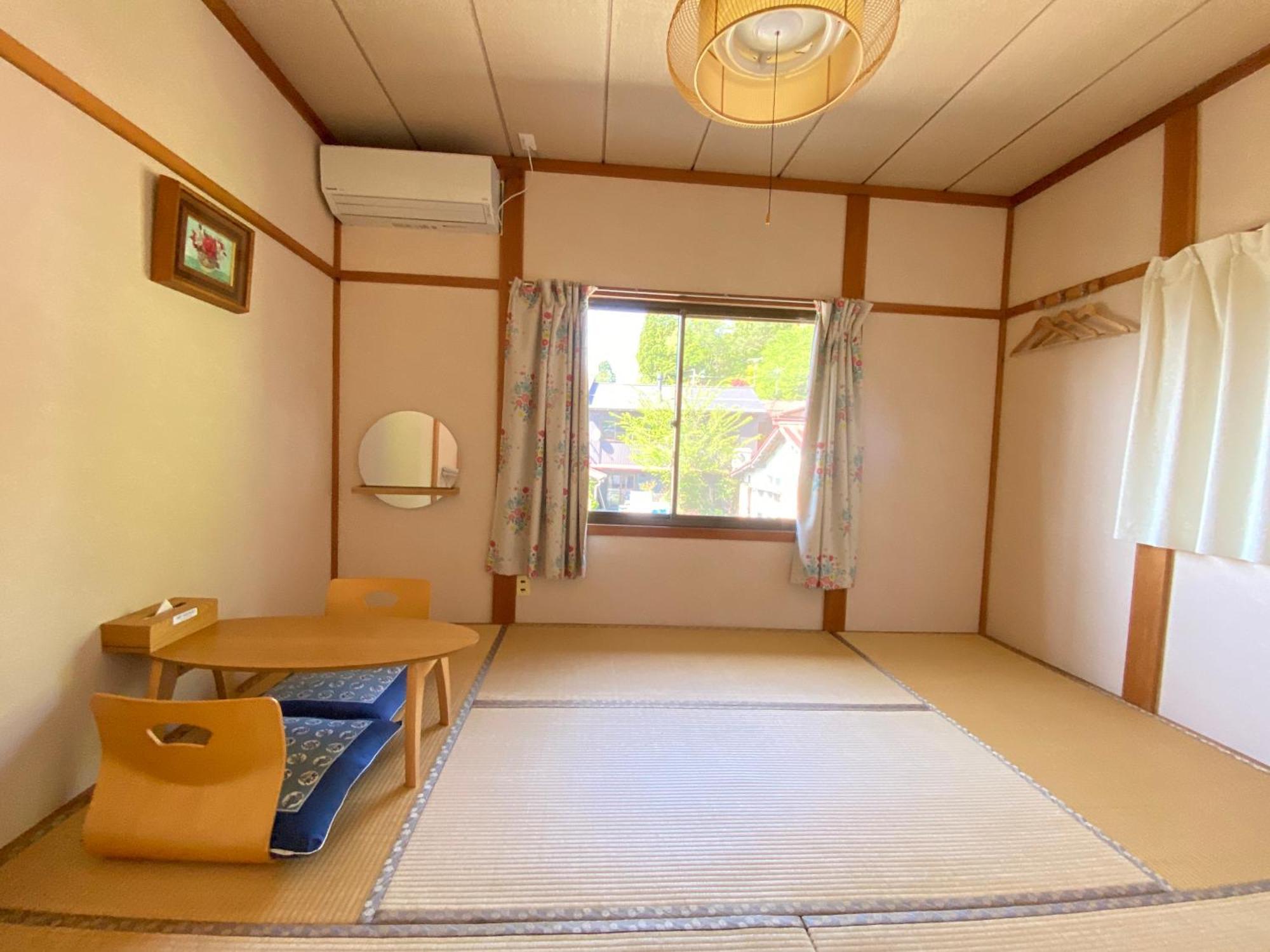 Guesthouse Takayama Hanzansha Exterior photo